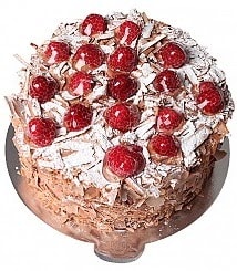 4 ile 6 kişilik Çikolatalı Frambuazlı yaş pasta