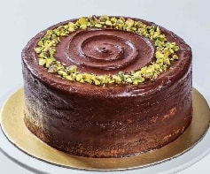 Çikolatalı Fıstıklı Küçük Boy Yaş Pasta